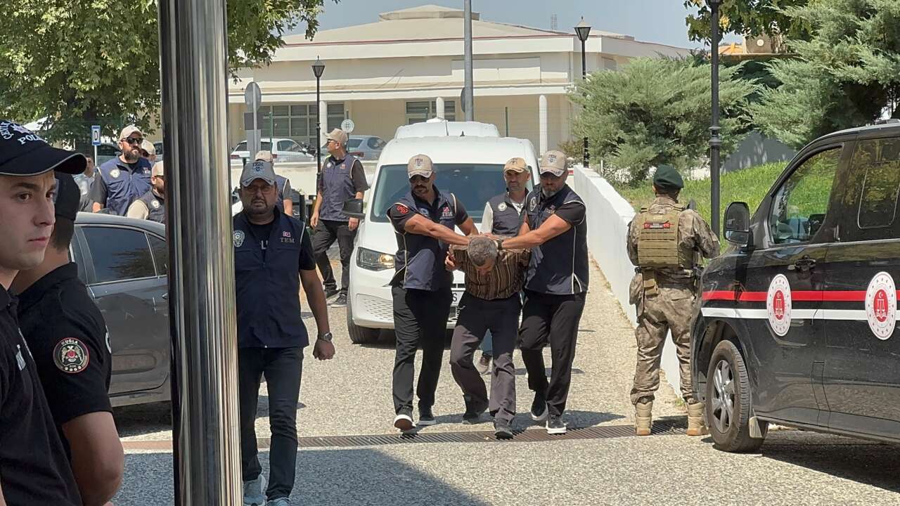 10 Yıldır Firariydi: Erdoğan’a Suikast Girişimi Sanığı Burkay Karatepe Muğla’da Adliyeye Sevk Edildi 2